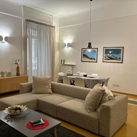 Luxury Manfredi Apartment Salerno Buitenkant foto