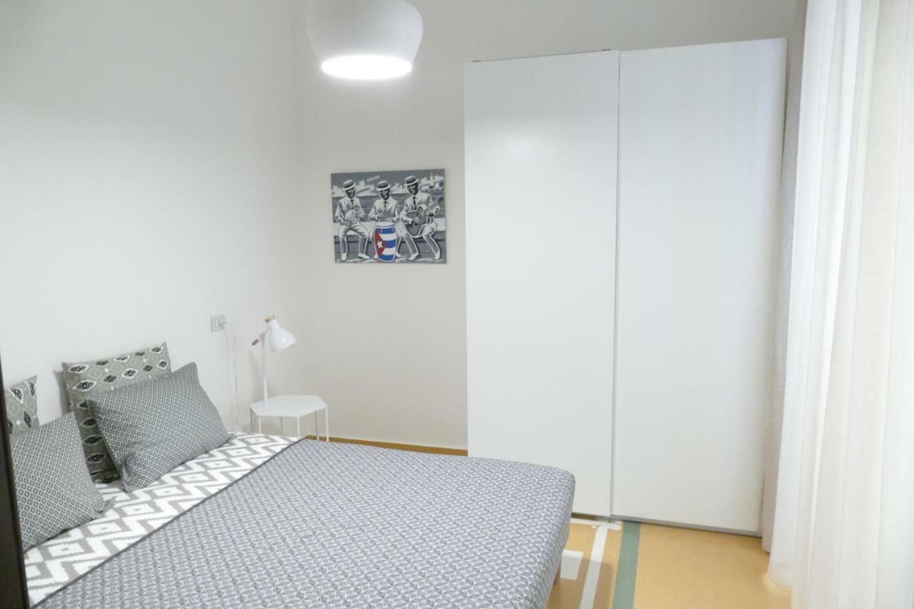 Luxury Manfredi Apartment Salerno Buitenkant foto