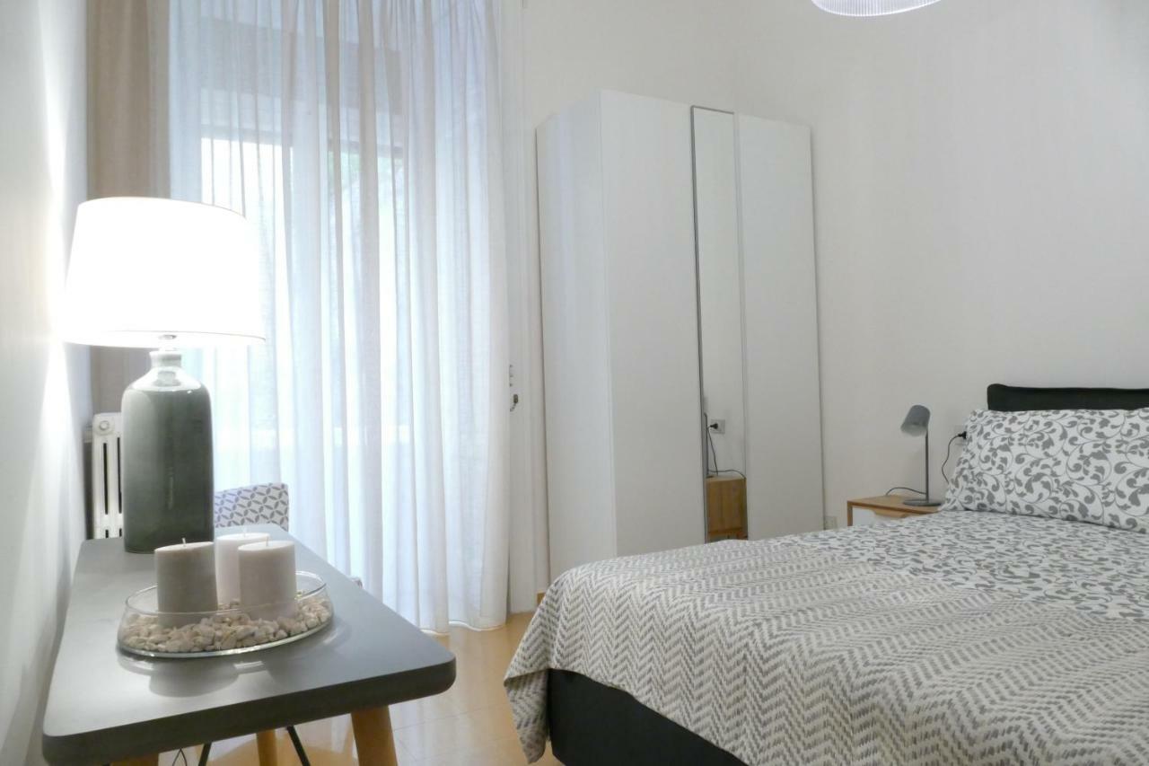 Luxury Manfredi Apartment Salerno Buitenkant foto